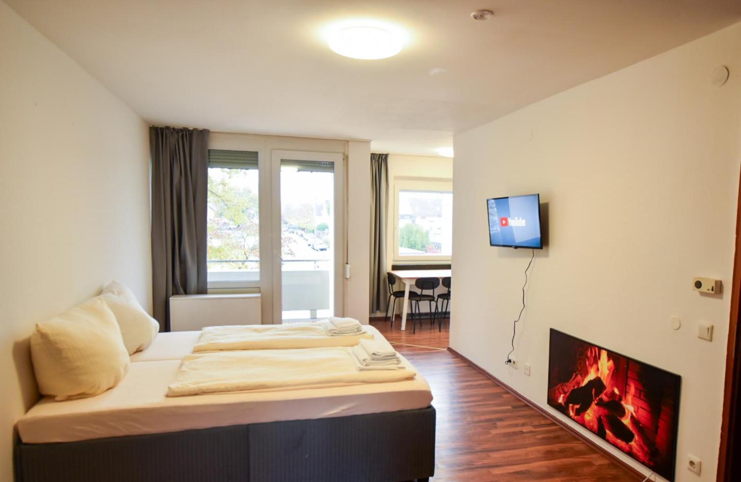 Hotel Im Natur Mit Eigene Kueche Bad Balkon Parkplatz Netflix Νυρεμβέργη Εξωτερικό φωτογραφία